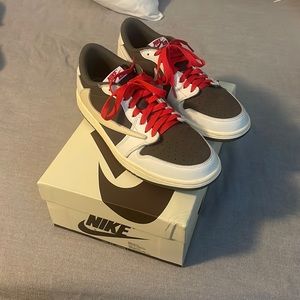 Travis Scott Reverse Mochas men’s size 10